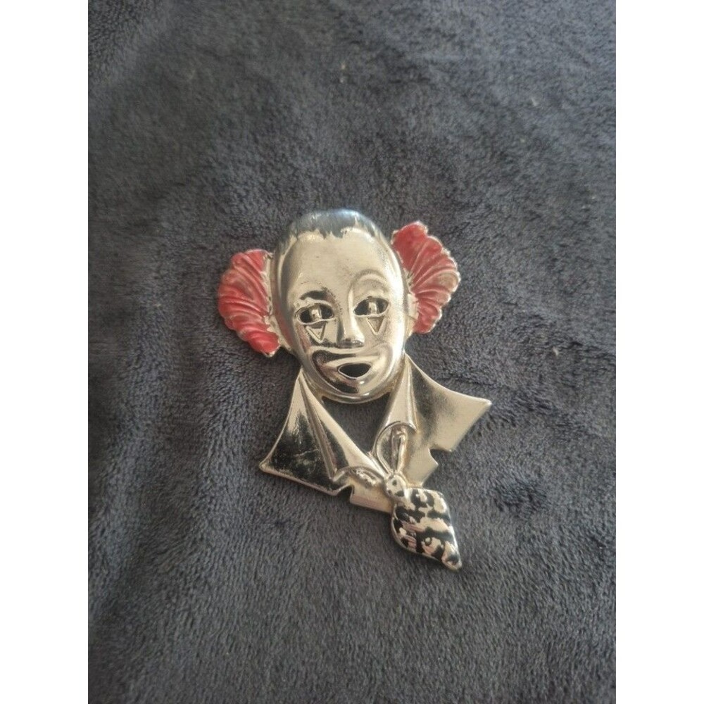 Vtg Silver Tone Shiny Smooth Metal Clown Face Brooch Pin  Painted Pin Is Intact